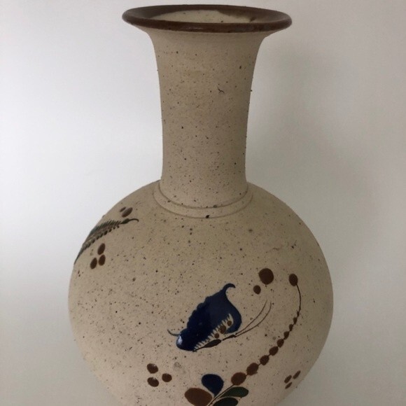 EUC Tonala Mexico Vintage bird Pottery 8” Vase signed - Picture 2 of 9
